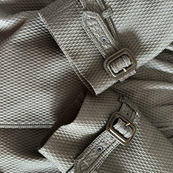 Burberry trench coat - Picture 15 of 16